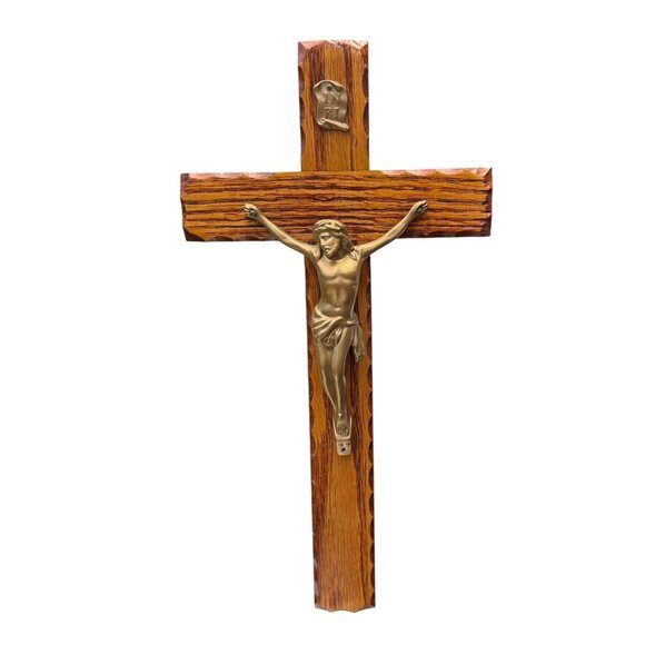 Crucifix With Brass Jesus Christ Figure & INRI Plaque Wooden Wall HANGING - Picture 1 of 10